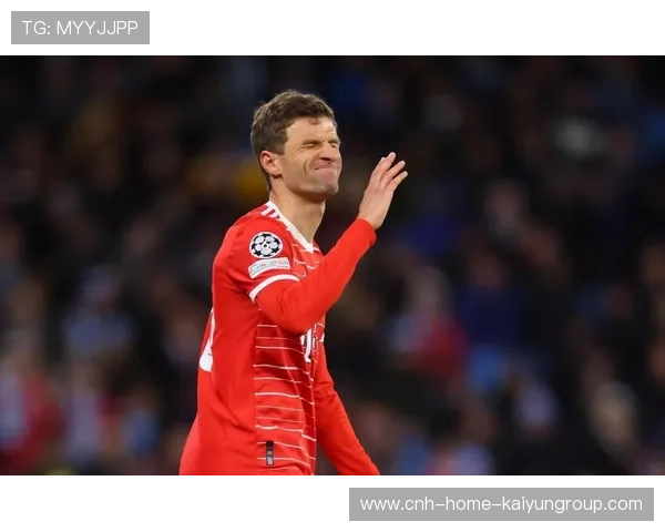 拜仁慕尼黑—托马斯插上抢点头球造成威胁